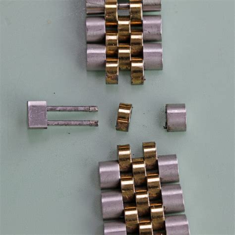 how to remove Rolex watch link